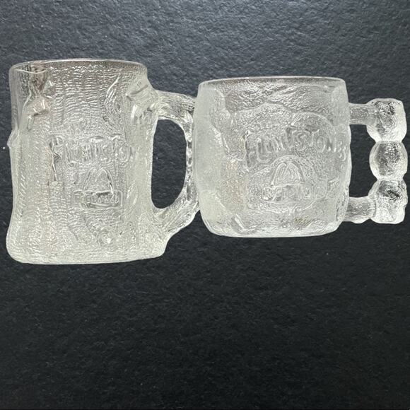 Set of two Flintstone McDonald Mugs from 1993 - Picture 1 of 11